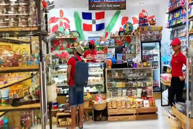 Tour of Souvenirs, Shopping in Punta Cana with Transportation Included - Punta Cana souvenir shopping that stays simple and focused