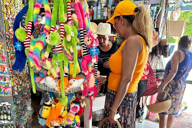 Tour of Souvenirs, Shopping in Punta Cana with Transportation Included - The 2-hour flow: how the timing works at the shop