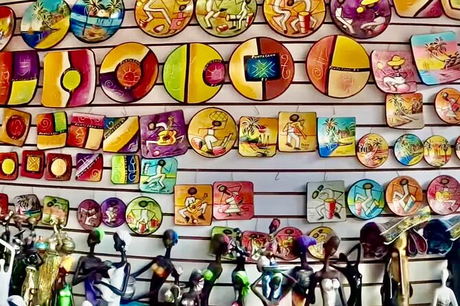 Tour of Souvenirs, Shopping in Punta Cana with Transportation Included - Your guide: Spanish, English, French, and why it changes shopping
