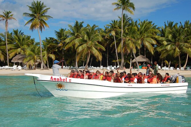 Tour to Isla Saona From Punta Cana with Transportation and Lunch - Transportation and Group Size: The Comfort Factor