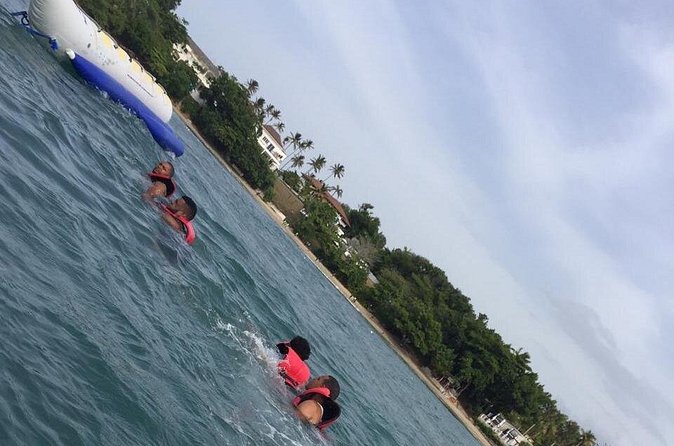 VIK Arena Blanca - Round Trip Shuttle - Punta Cana Airport - Included vs. not included: what to budget for