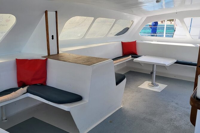 VIP Catamaran with Snorkeling - Entertainment and dance lessons: good for families, fun for groups