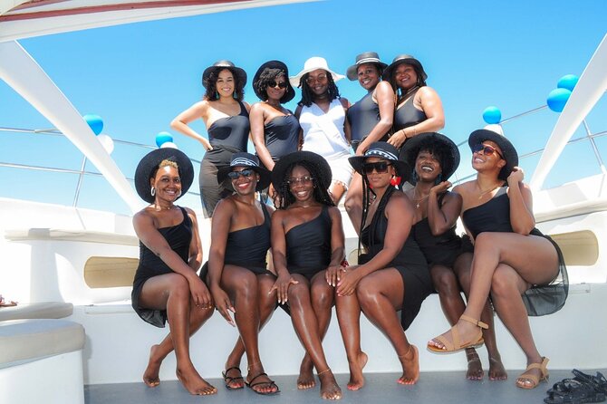 VIP Premium Yacht -Party Boat-Brunch - Wildlife Viewing Without the Zoo Feel: Dolphin Island and Stingrays Tank