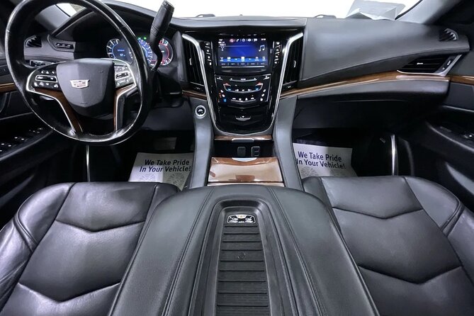 VIP Transfers in Luxury SUVs - Punta Cana - Personalized packages: couples, families, and birthday-level surprises