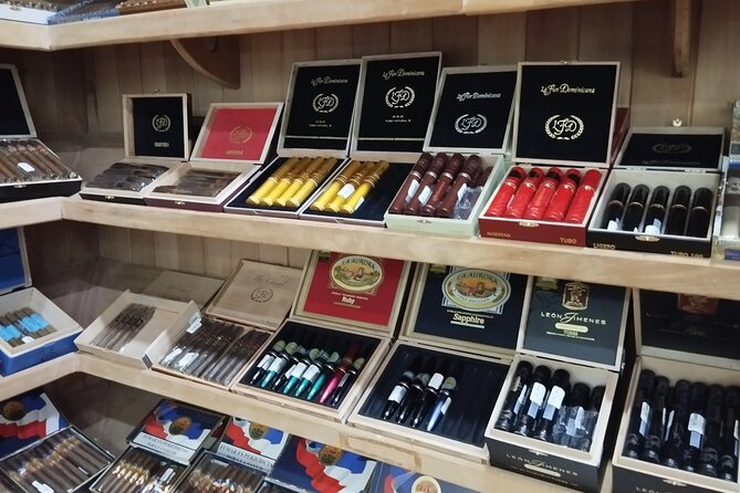 World Mart Souvenirs Store - Guided Tour - A simple itinerary flow you can expect in 3 hours