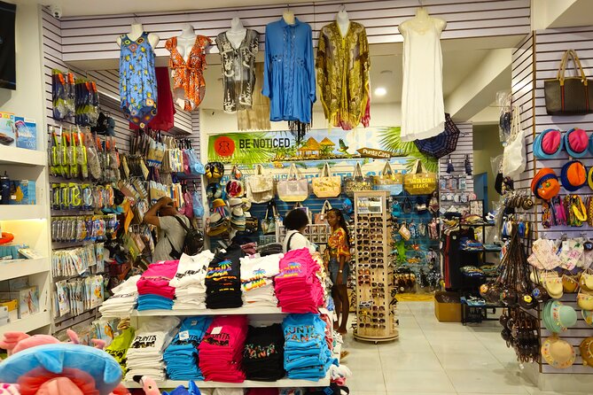 Worldmart Souvenirs Punta Cana (Round trip transportation) - Getting the most out of the guide and the private-group format